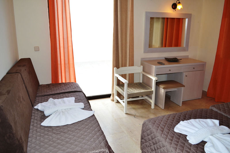 Amnissos Hotel Pigianos Kampos  Eksteriør billede